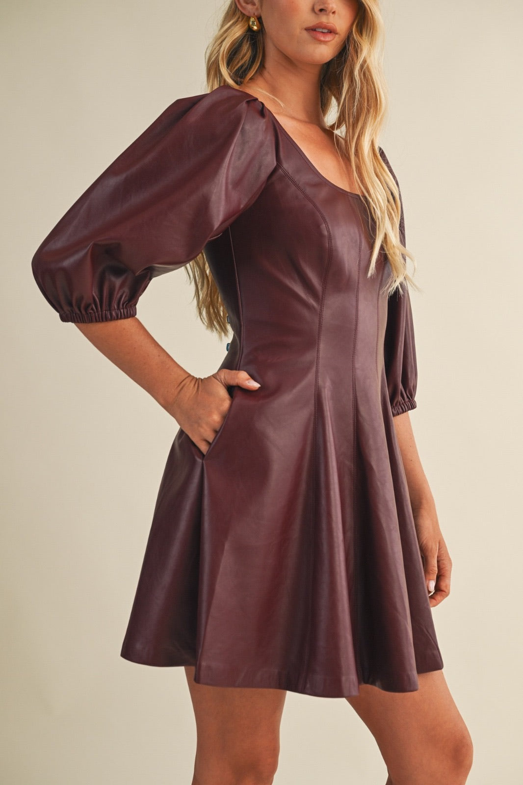 VESTIDO GUINDA