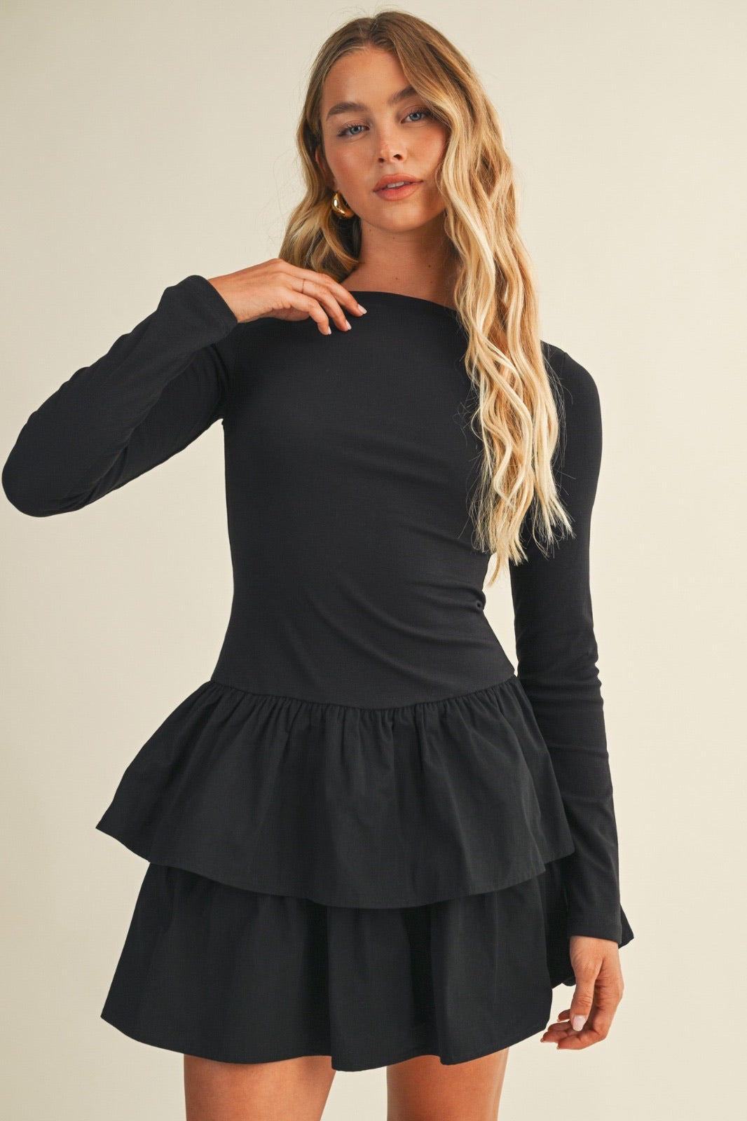 VESTIDO NEGRO
