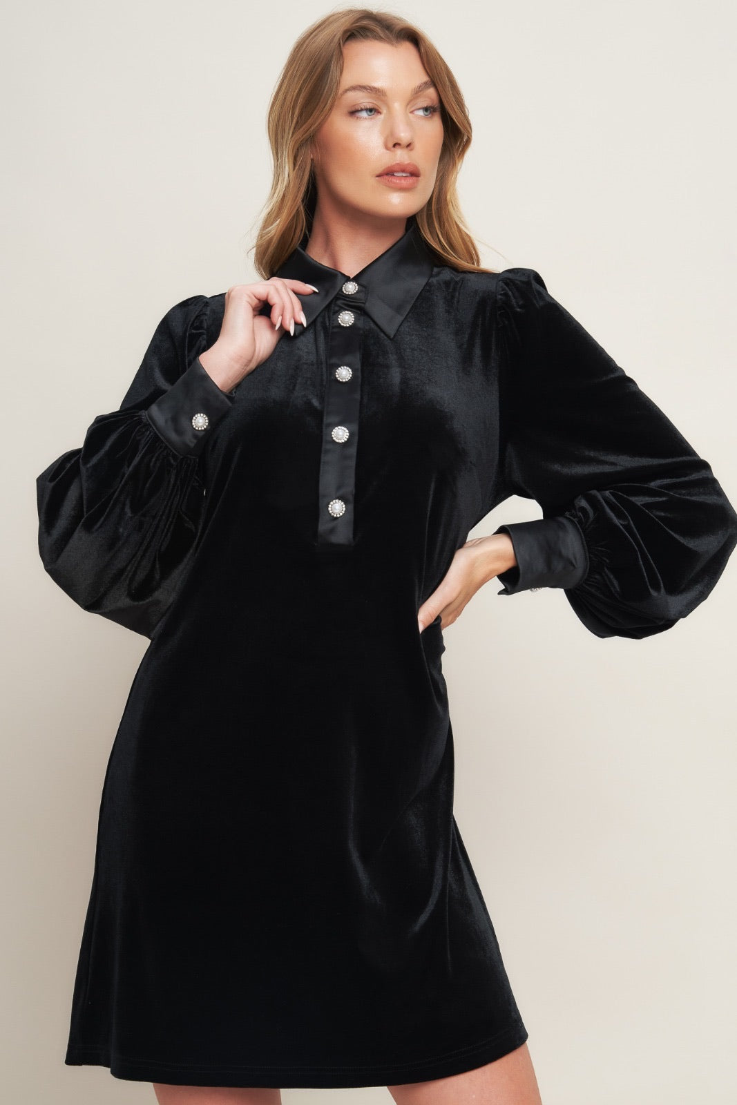 VESTIDO NEGRO