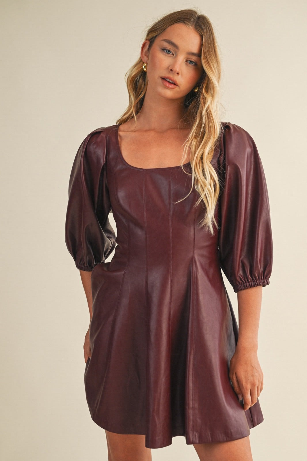 VESTIDO GUINDA
