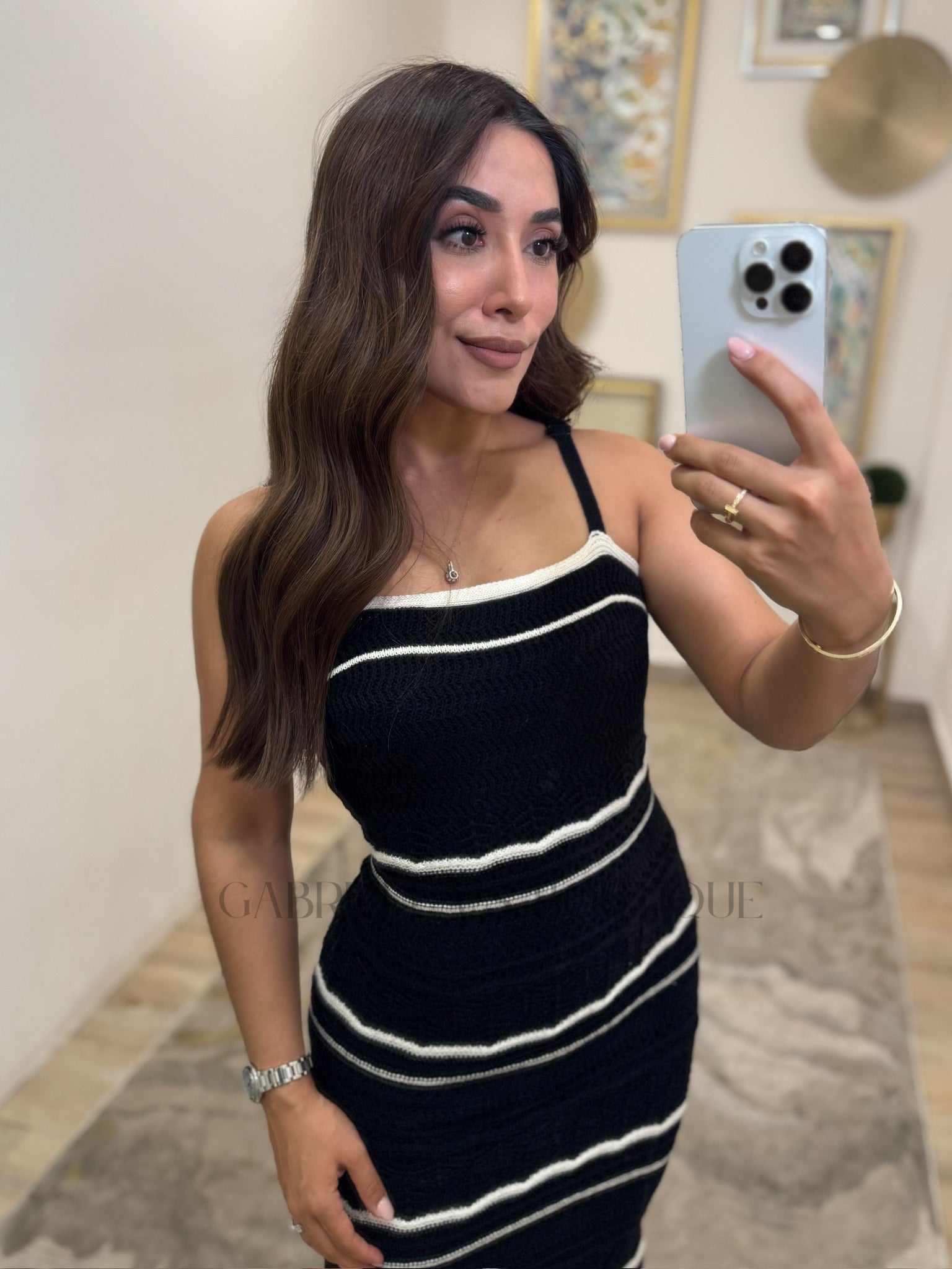 VESTIDO NEGRO