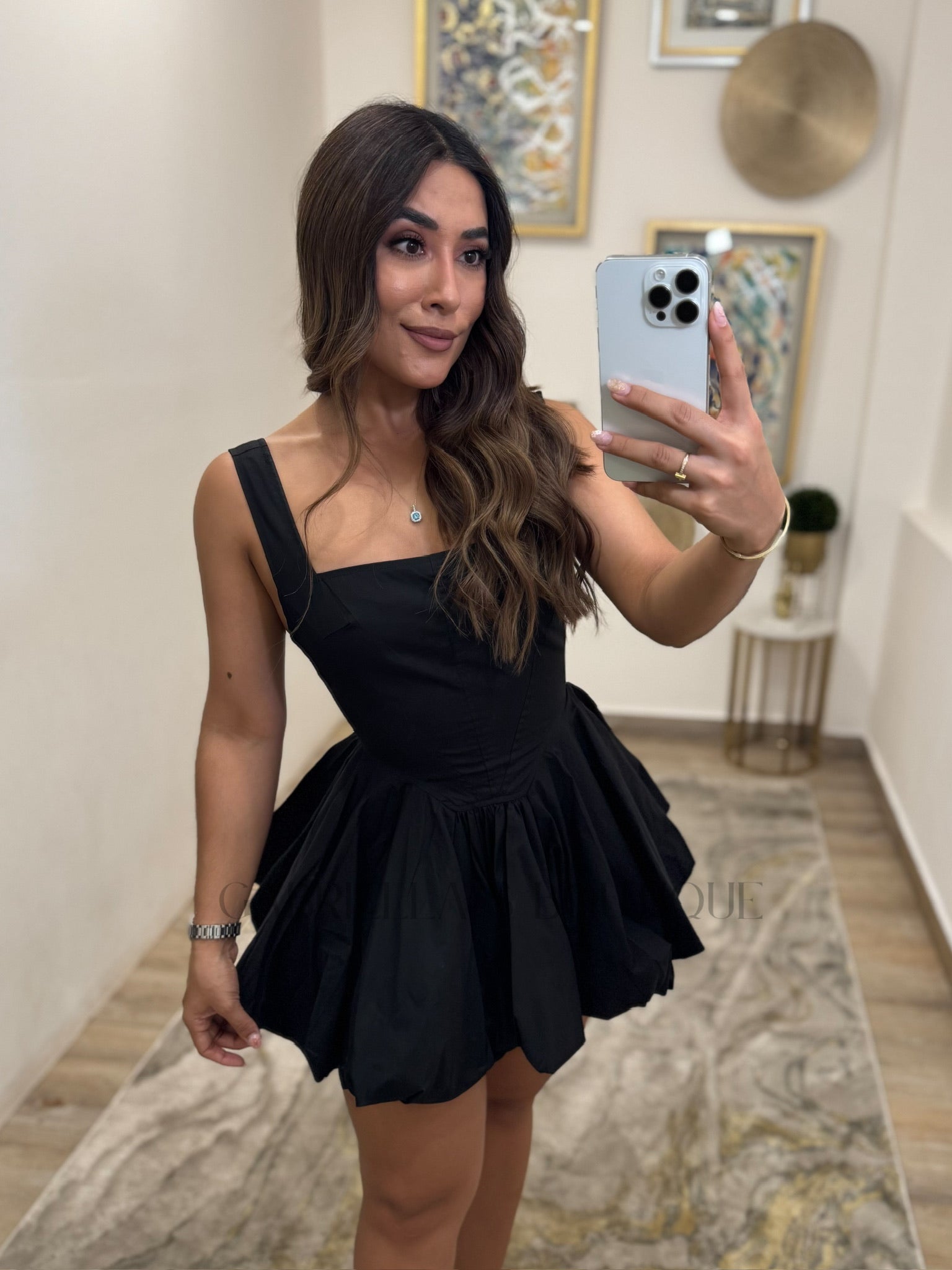 VESTIDO NEGRO