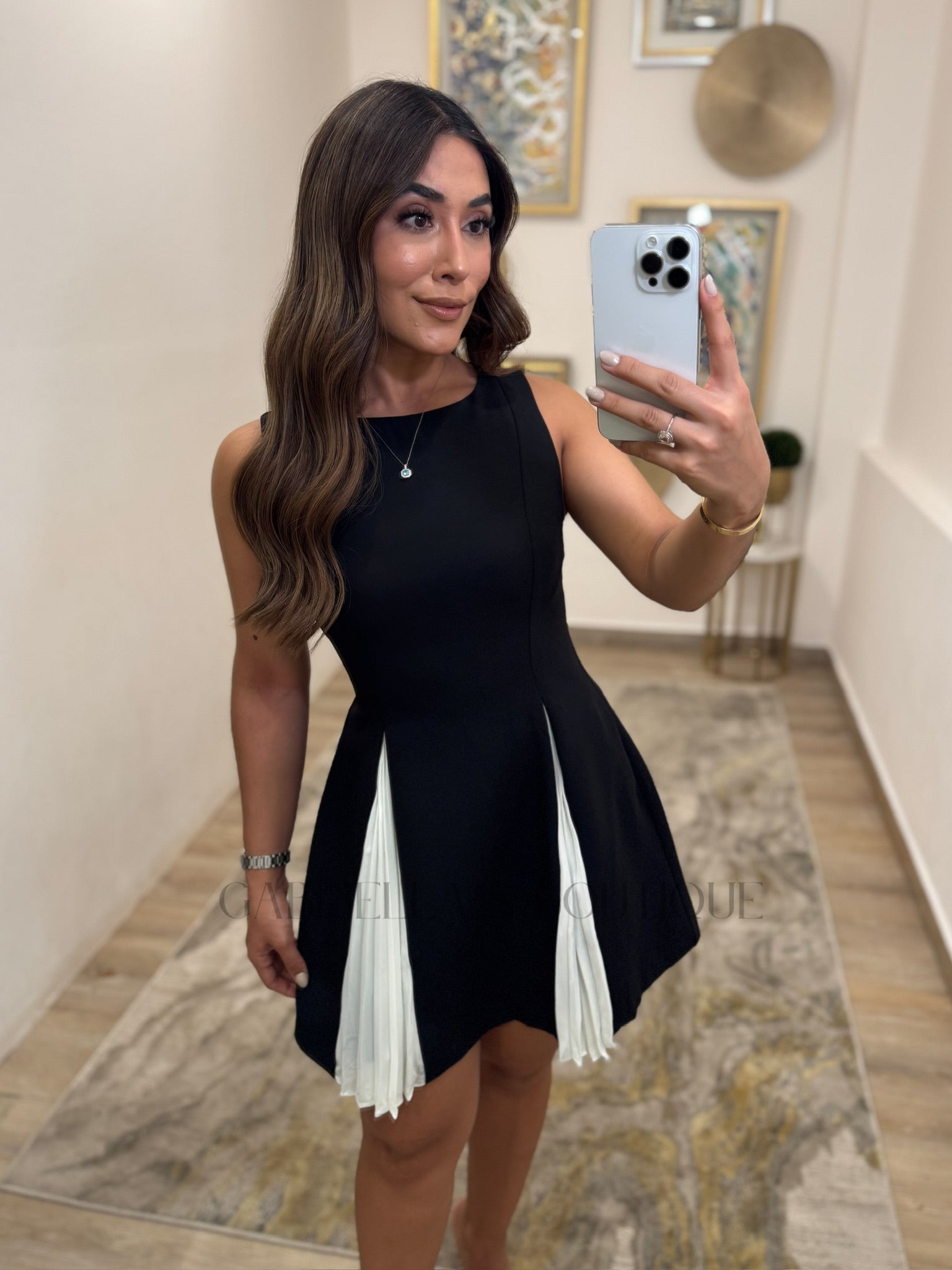 VESTIDO CORTO