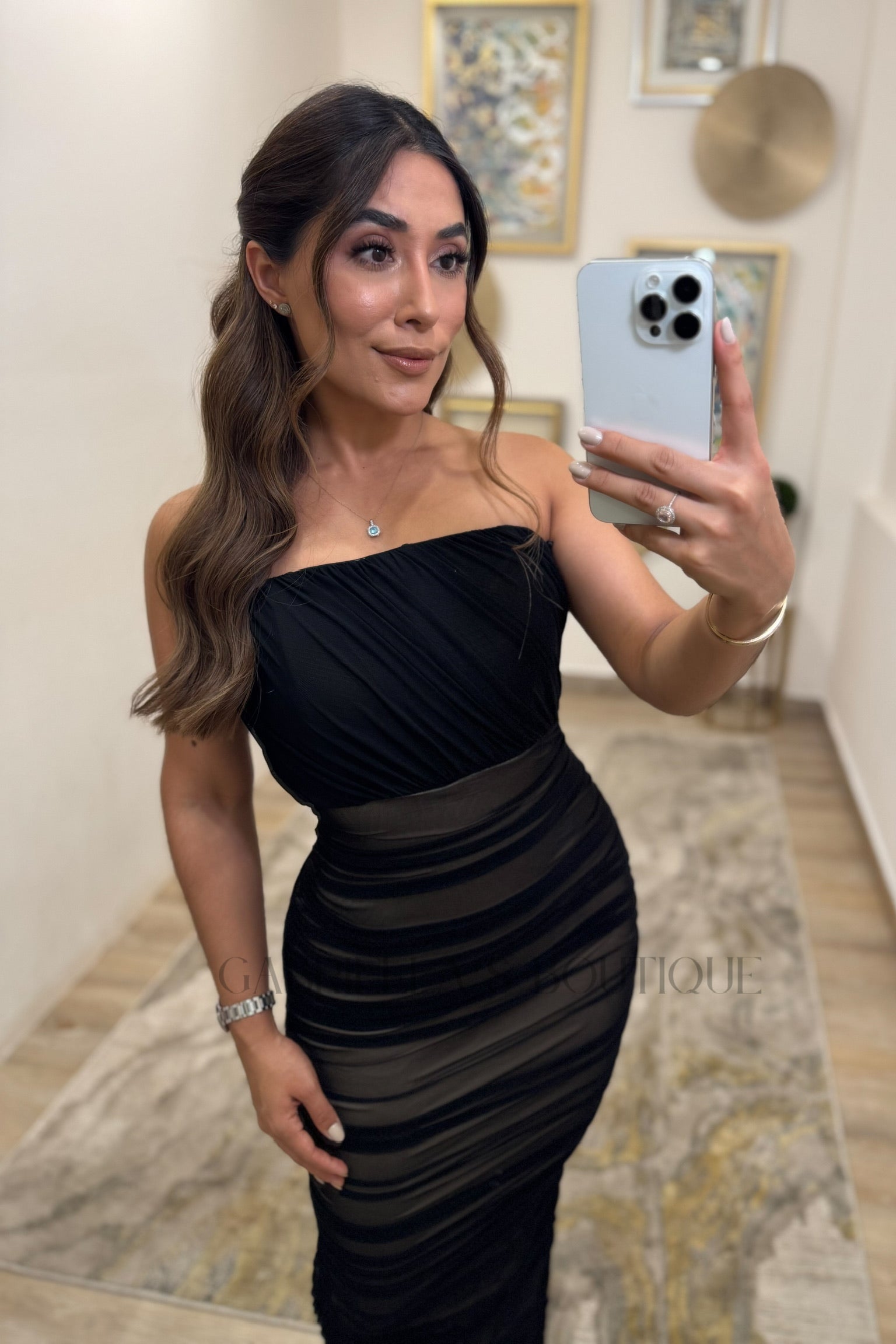 VESTIDO NEGRO