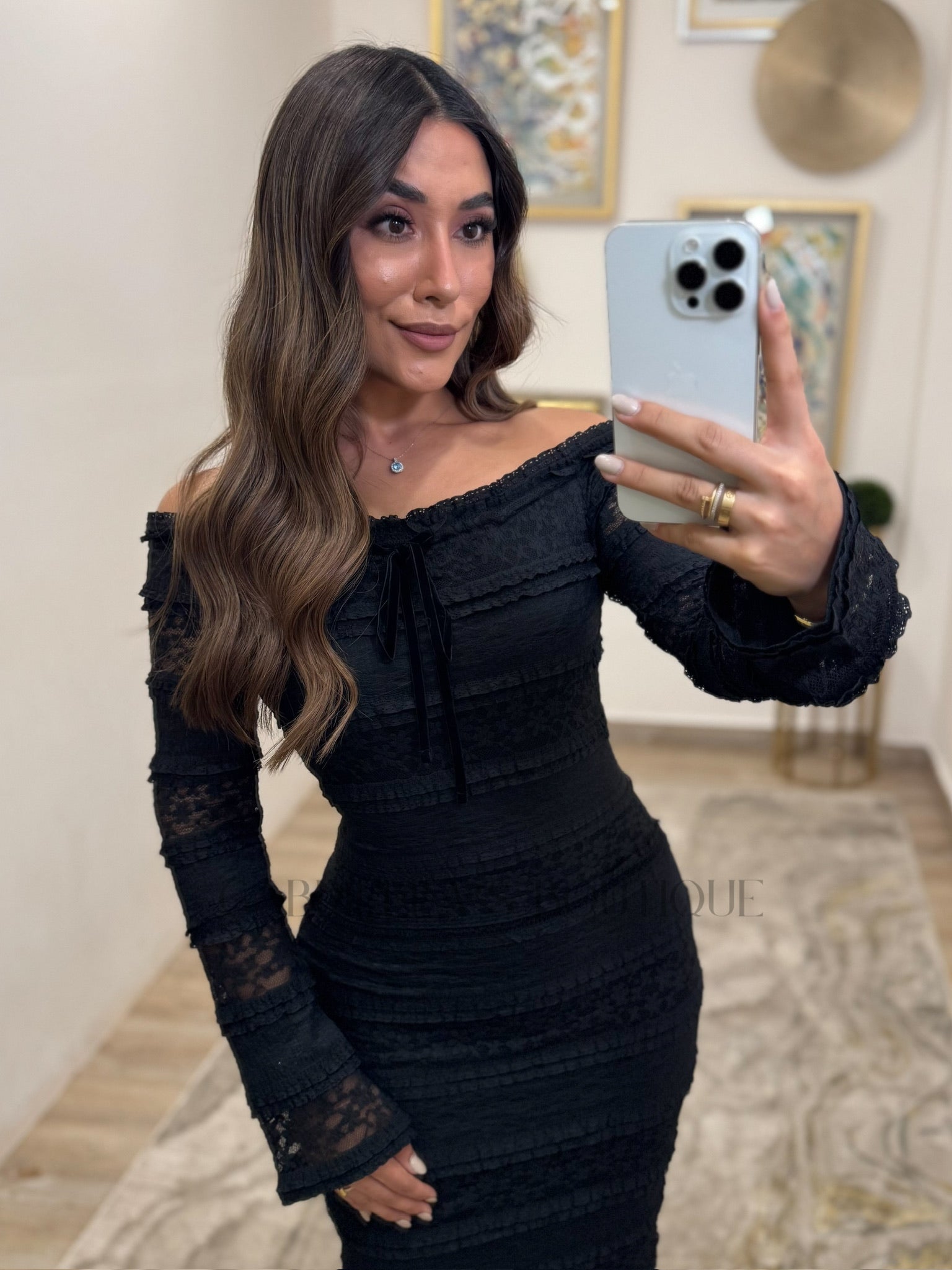 VESTIDO NEGRO