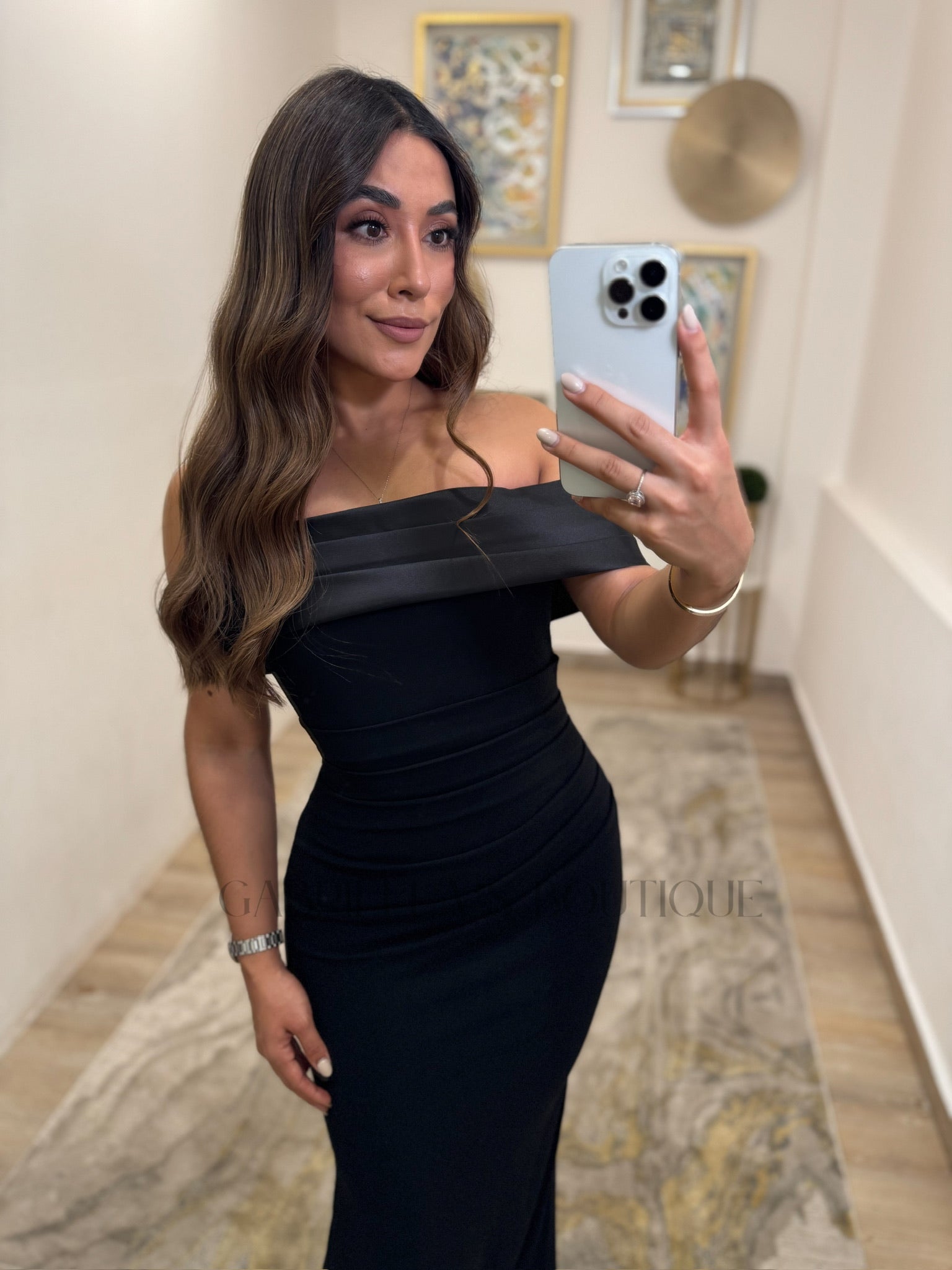 VESTIDO NEGRO