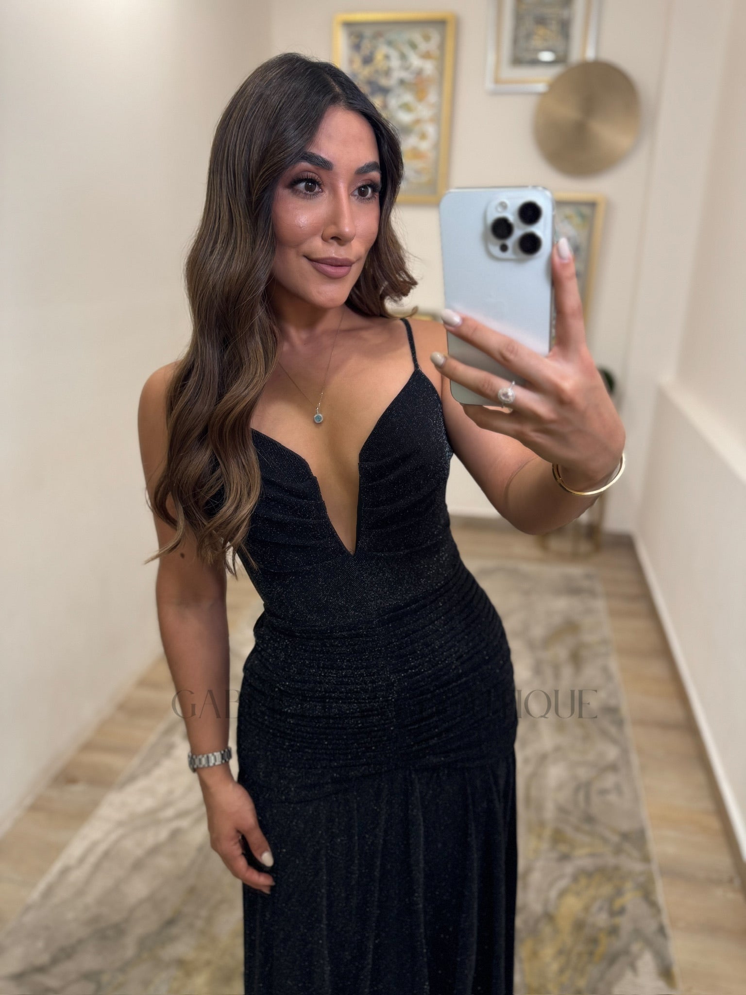 VESTIDO NEGRO