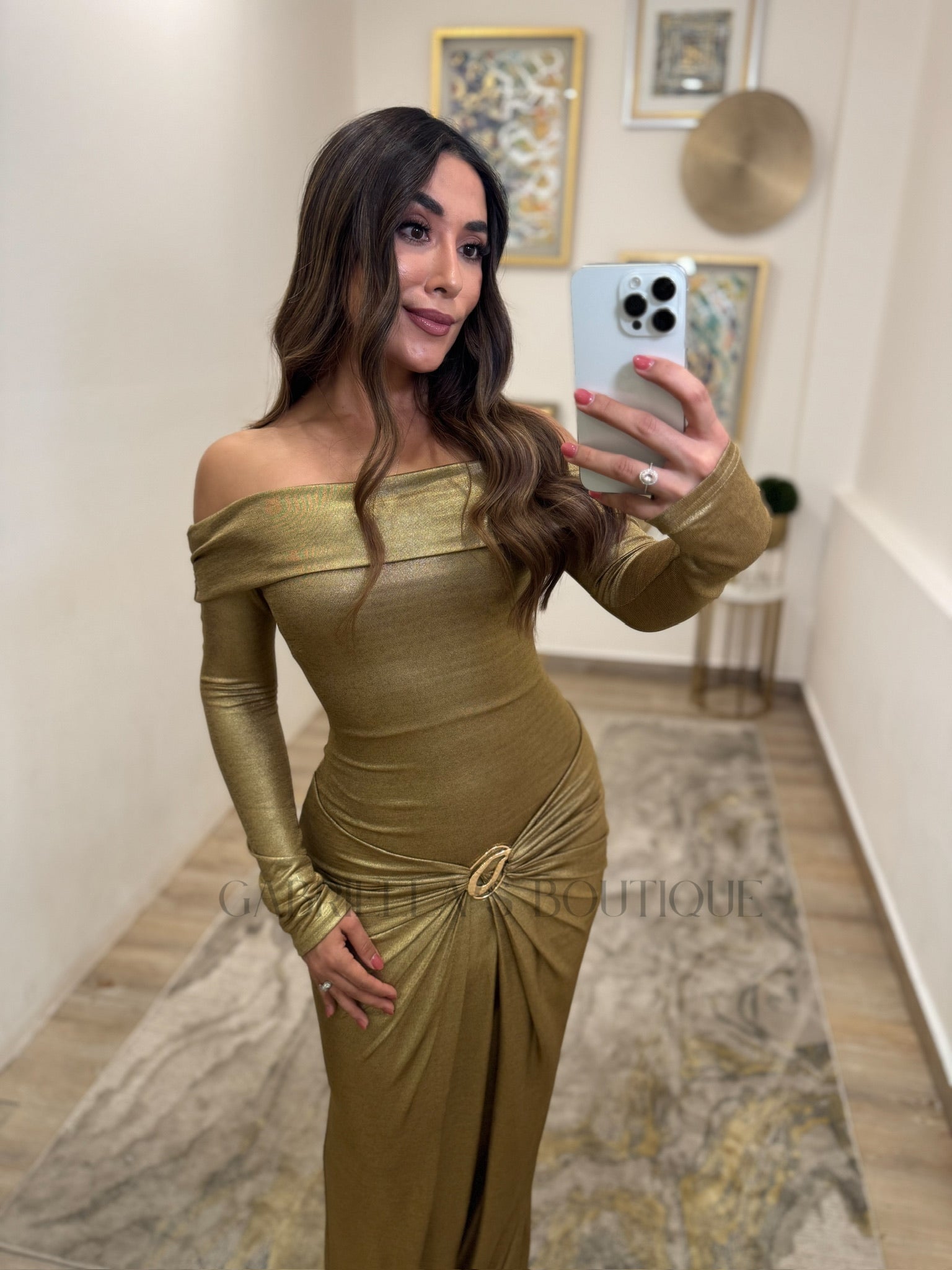VESTIDO DORADO