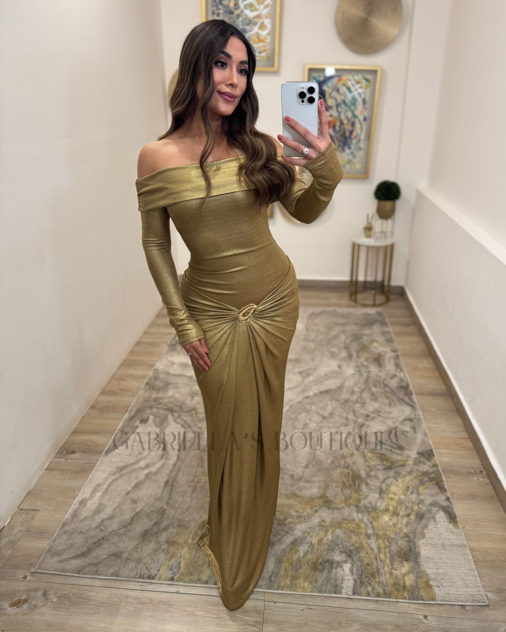 VESTIDO DORADO