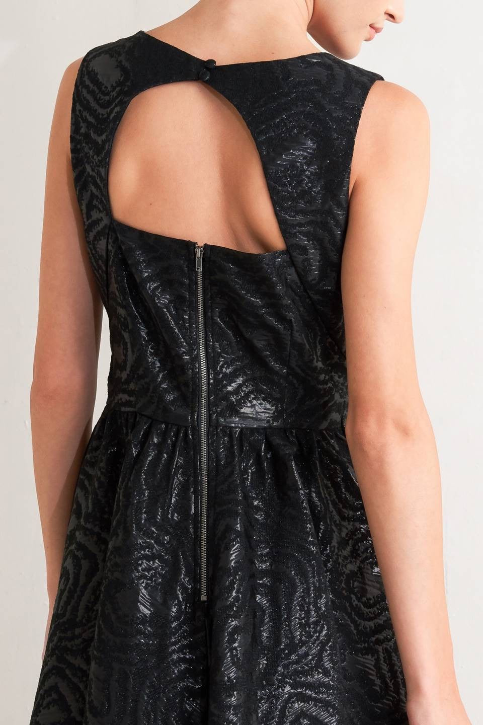 VESTIDO NEGRO