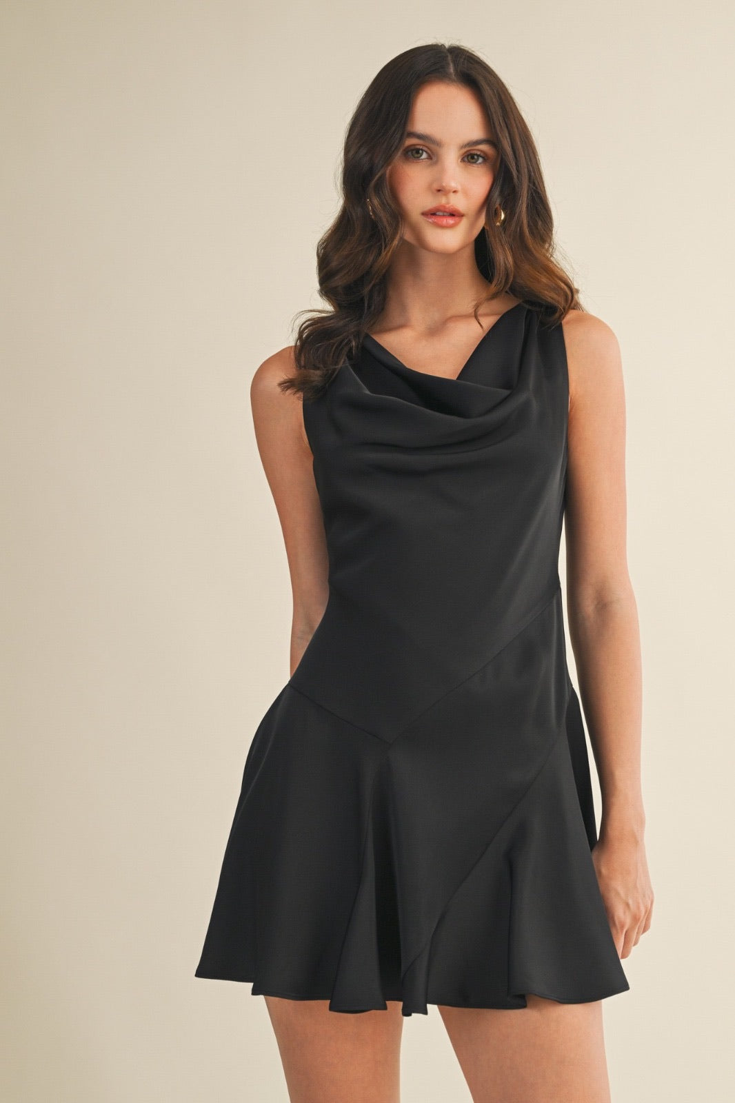 VESTIDO NEGRO