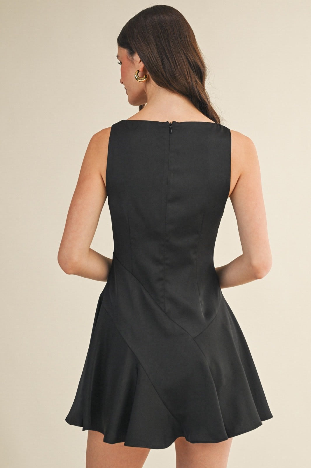 VESTIDO NEGRO
